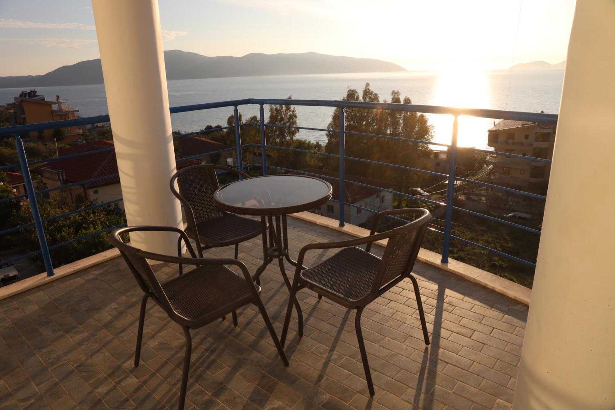 Jico Travel - Villa Colombo Vlore Room photo