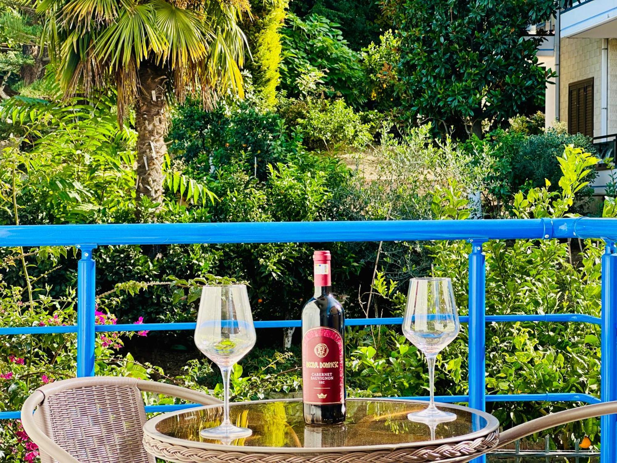 Jico Travel - Villa Colombo Vlore Room photo